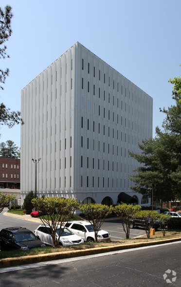 More Photos Of 3300 Buckeye Rd, Atlanta Office For Lease