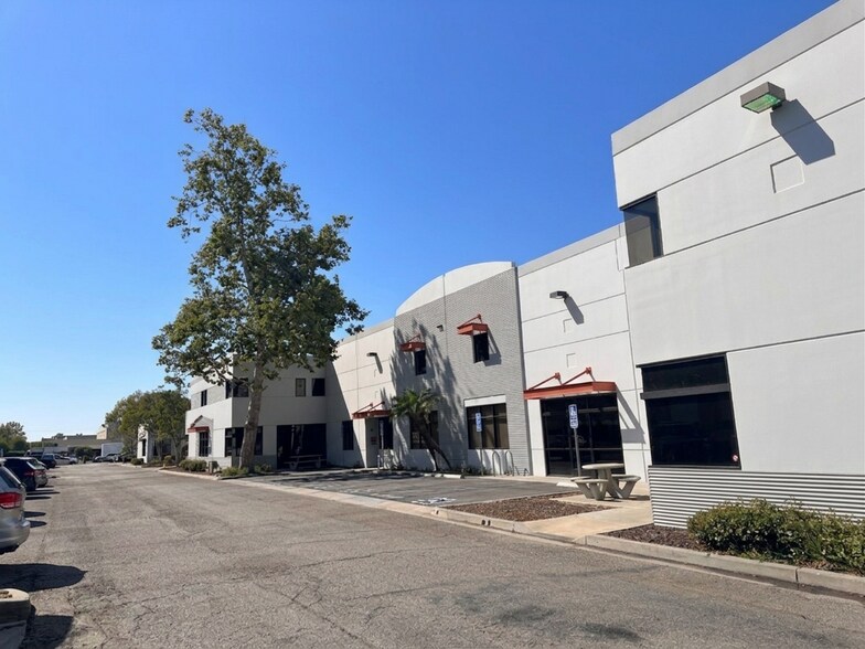 More Photos Of 1401 Stellar Dr, Oxnard Manufacturing For Lease