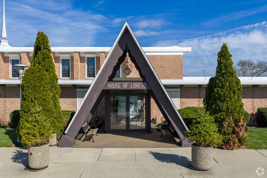 More Photos Of 2812 Harvard Ave NW, Canton Assisted Living For Sale