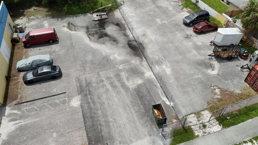 More Photos Of 1649 N Military Trl, West Palm Beach Freestanding For Sale