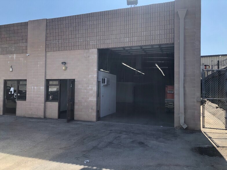 More Photos Of 12547 Sherman Way, North Hollywood Warehouse For Lease