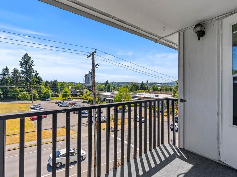 More Photos Of 210 Bethel St NE, Olympia Apartments For Sale