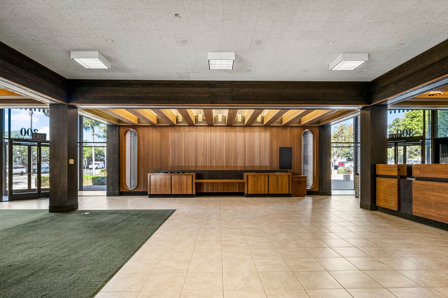 More Photos Of 300 S Mills Rd, Ventura Bank For Lease