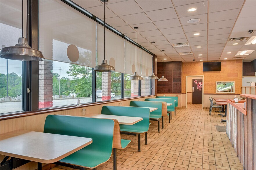 More Photos Of 115 Elm St, Lincolnton Restaurant For Lease