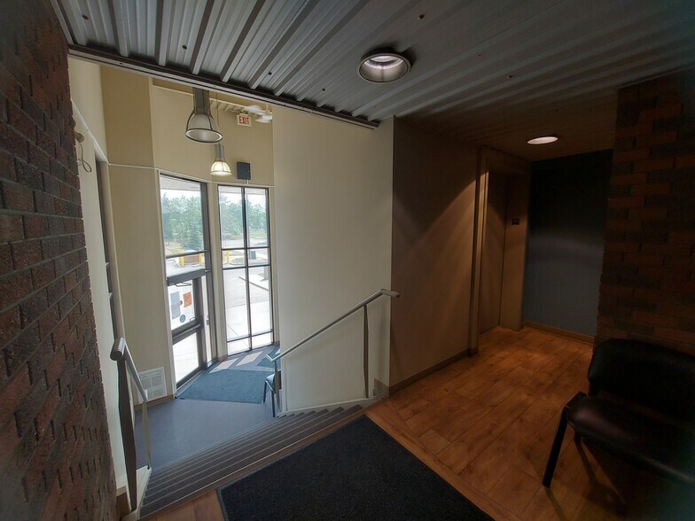 More Photos Of 4705 48 Ave, Red Deer Medical For Lease