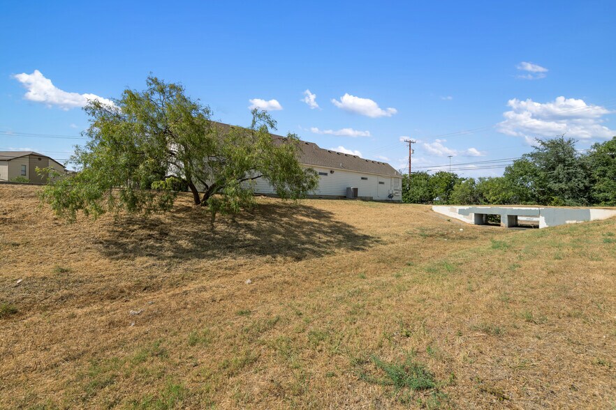 More Photos Of 103 Thousand Oaks Blvd, Georgetown Medical For Lease