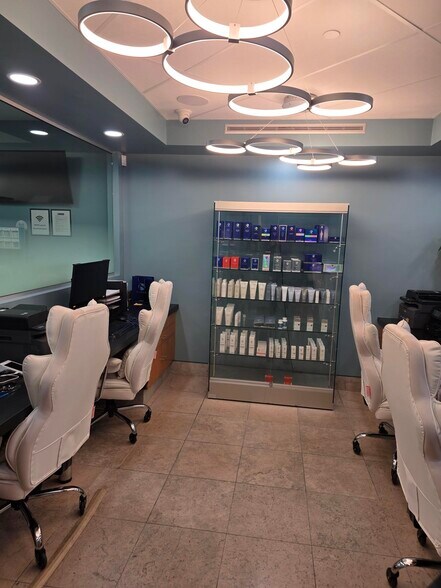 More Photos Of 2121 E Coast Hwy, Newport Beach Medical For Lease