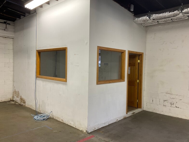 More Photos Of 766 Ramsey Ave, Hillside Warehouse For Lease
