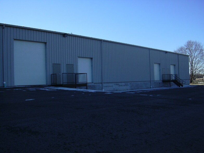 More Photos Of 6971 Southern Blvd, Boardman Light Manufacturing For Lease