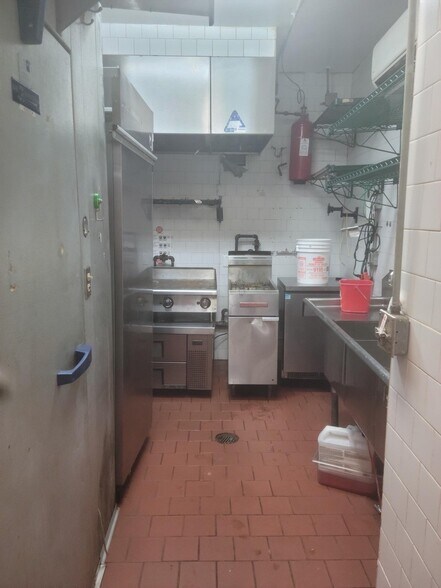 More Photos Of 69 Clinton St, New York Apartments For Lease