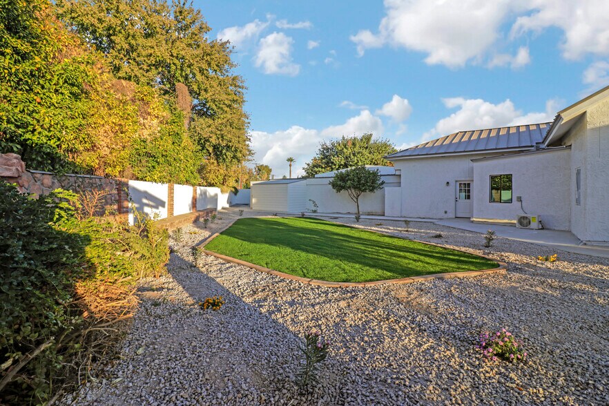 More Photos Of 906 E Tuckey Ln, Phoenix Healthcare For Sale