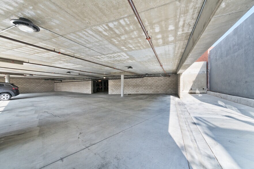 More Photos Of 2256 Barry Ave, Los Angeles Office For Sale