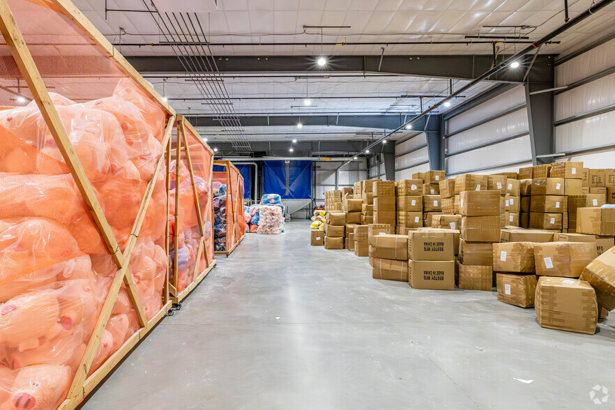 More Photos Of 1 Industrial Ct, Freehold Industrial For Lease