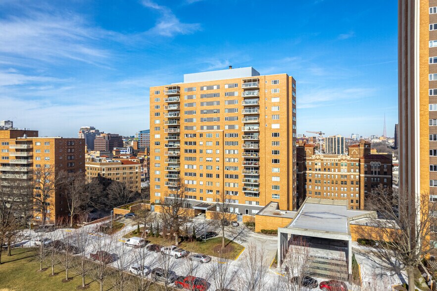 More Photos Of 121 W 48th St, Kansas City Apartments For Sale
