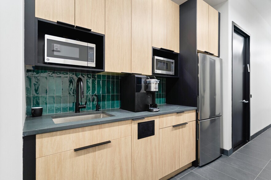 More Photos Of 2255 Nostrand Ave, Brooklyn Office For Lease