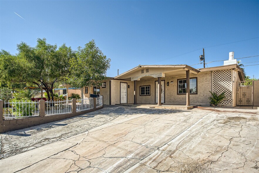 Primary Photo Of 1720 Weeping Willow Ln, Las Vegas Multifamily For Sale