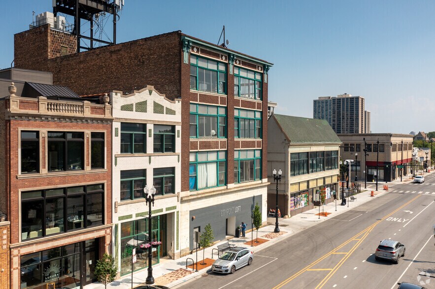 More Photos Of 2341-2345 S Michigan Ave, Chicago Loft Creative Space For Sale