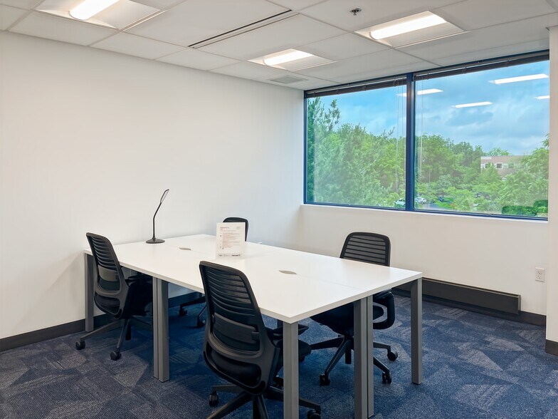 More Photos Of 4905 W Tilghman St, Allentown Coworking Space