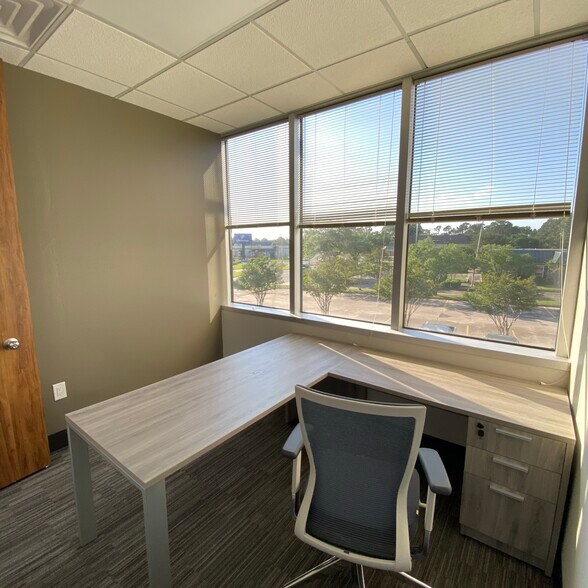 More Photos Of 3029 S Sherwood Forest Blvd, Baton Rouge Loft Creative Space For Lease
