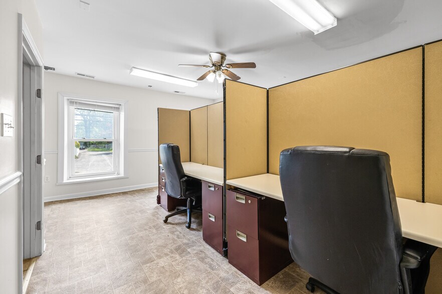 More Photos Of 410 Main St, Reisterstown Medical For Lease