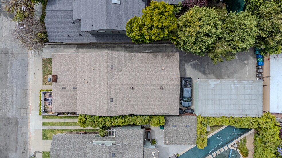 More Photos Of 241 Lindero Ave, Long Beach Apartments For Sale