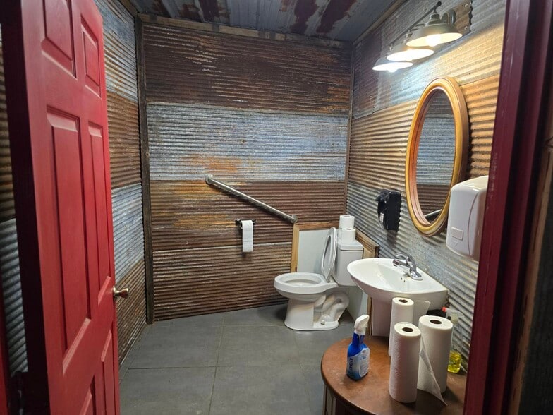 More Photos Of 201 Saint Nicholas Ave, Brewton General Retail For Sale