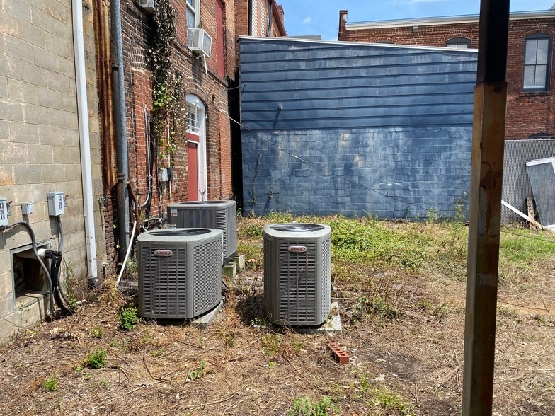 More Photos Of 1212 Broad St, Augusta Storefront Retail Residential For Sale