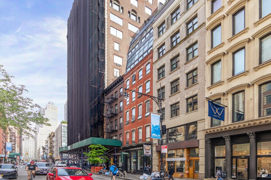 More Photos Of 146 Chambers St, New York Apartments For Sale