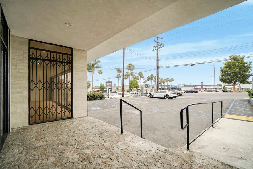 More Photos Of 29413 S Western Ave, Rancho Palos Verdes Freestanding For Lease