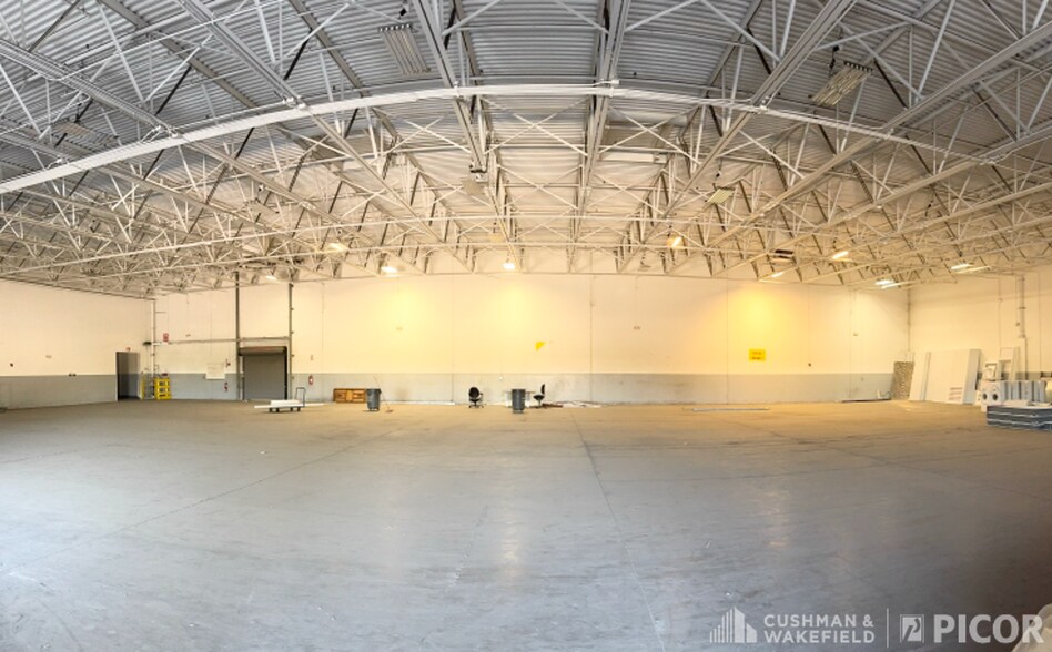 More Photos Of 4850 S Park Ave, Tucson Manufacturing For Lease