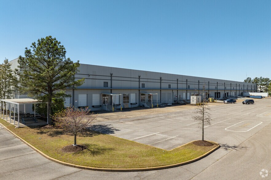 More Photos Of 6419 Shelby View Dr, Memphis Industrial For Sale
