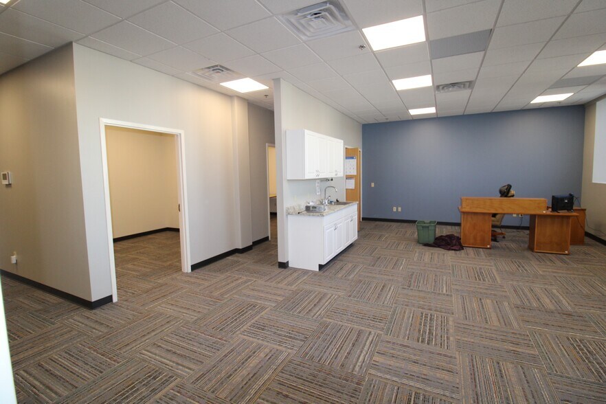 More Photos Of 94 N Elm St, Westfield Office For Lease