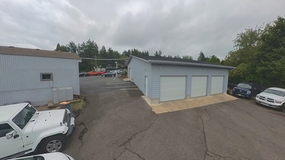 More Photos Of 8600 SW Canyon Rd, Portland Auto Dealership For Sale