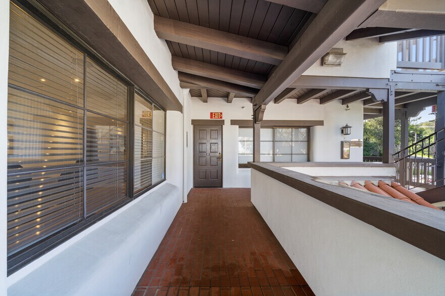 More Photos Of 25550 Hawthorne Blvd, Torrance Medical For Lease