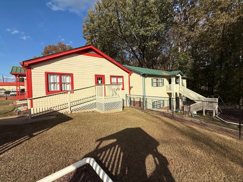 More Photos Of 4168 S Main St, Acworth Daycare Center For Sale