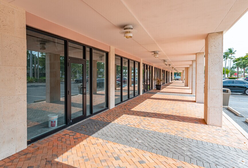 More Photos Of 6151 N Federal Hwy, Fort Lauderdale Unknown For Lease