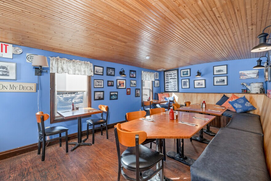 More Photos Of 79 Main St, Center Ossipee Restaurant For Sale