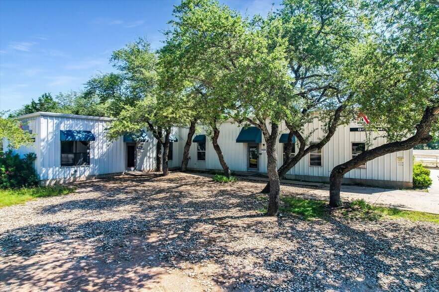 More Photos Of 904 Leander Dr, Leander Warehouse For Lease