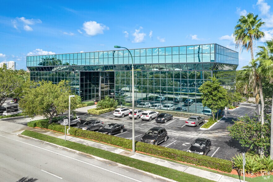 Primary Photo Of 712 US Highway 1, North Palm Beach Office For Sale