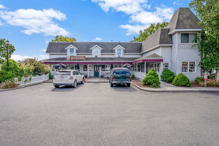 More Photos Of 9 Sterlington Commons, Greenport Storefront Retail Office For Sale