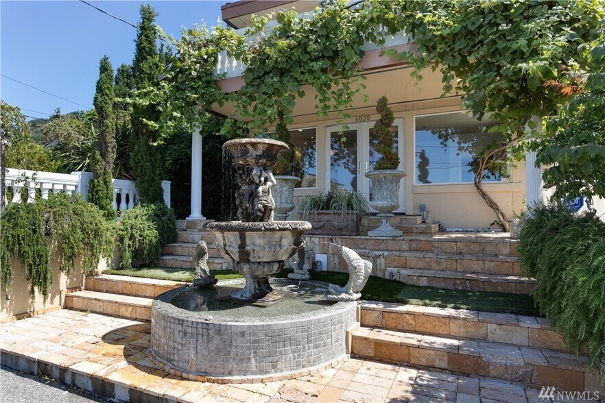 More Photos Of 4030 Beach Dr SW, Seattle Specialty For Sale