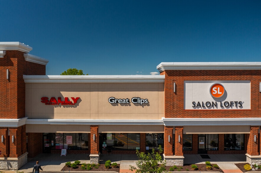 More Photos Of 12101-12153 Manchester Rd, Des Peres General Retail For Lease