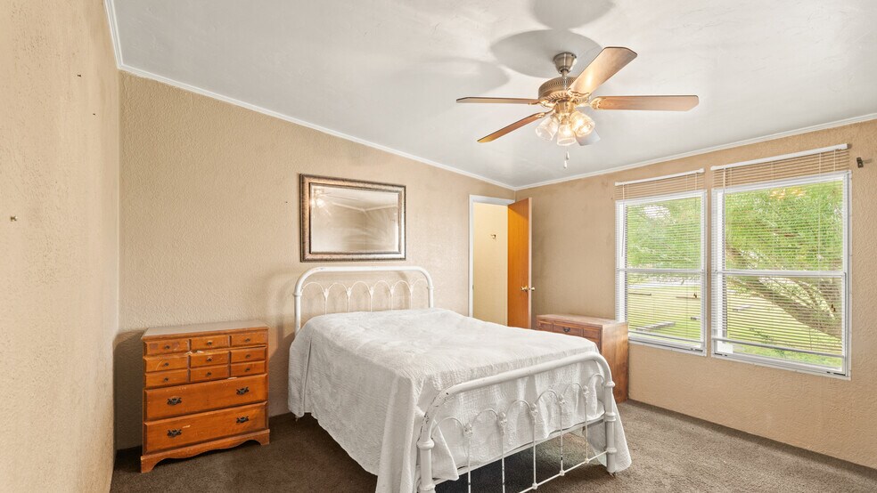 More Photos Of 20500 N 2810 Rd, Kingfisher Lodge Meeting Hall For Sale