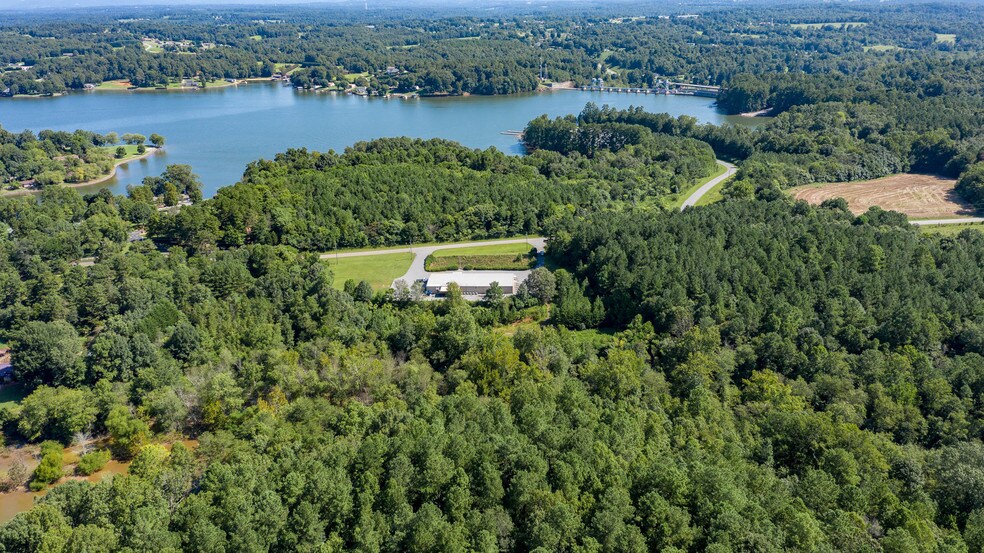 More Photos Of 1803 Claude Rd, Conover Religious Facility For Lease