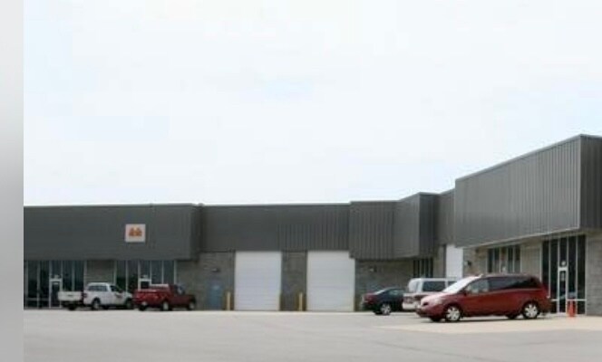 More Photos Of 226 Peterson Dr, Elizabethtown Warehouse For Lease