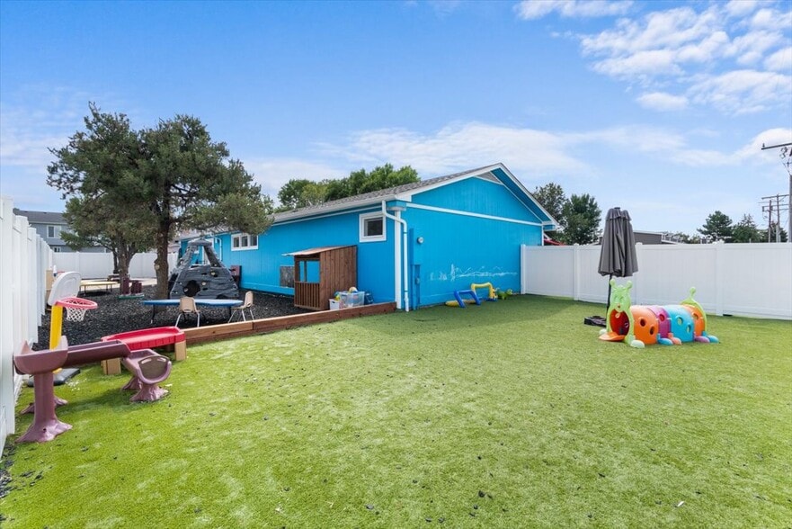 More Photos Of 340 Maple St, Frederick Specialty For Sale