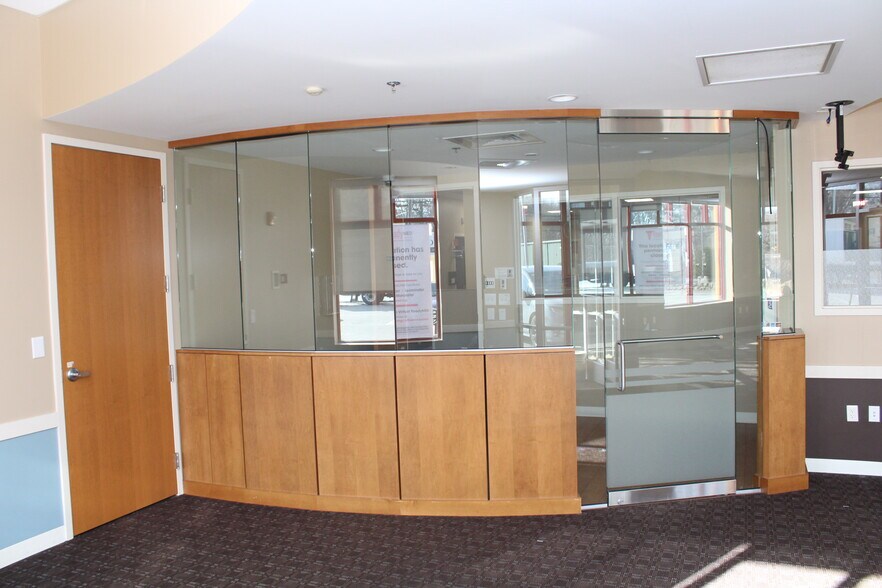 More Photos Of 340 E Main St, Milford Restaurant For Lease