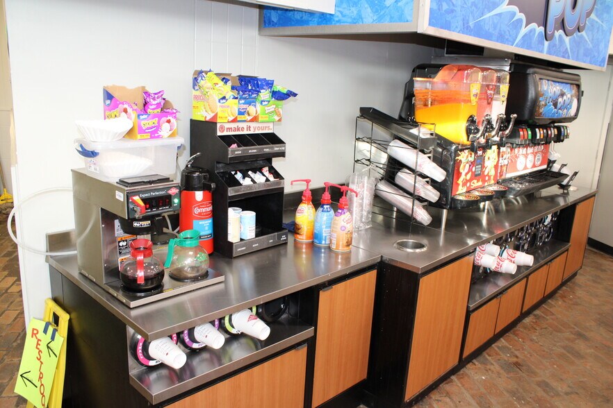 More Photos Of 303 Hwy 31, Bay Minette Convenience Store For Sale