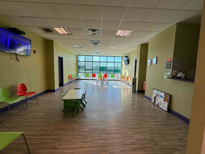 More Photos Of 500 Cahaba Park Cir, Birmingham Medical For Lease