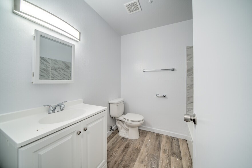 More Photos Of 408 Keller St, Petaluma Apartments For Sale